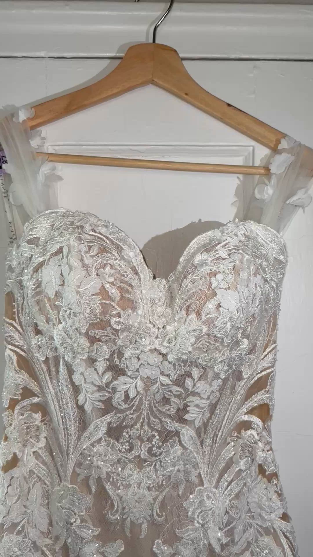 Elysee Bridal, Saraiah