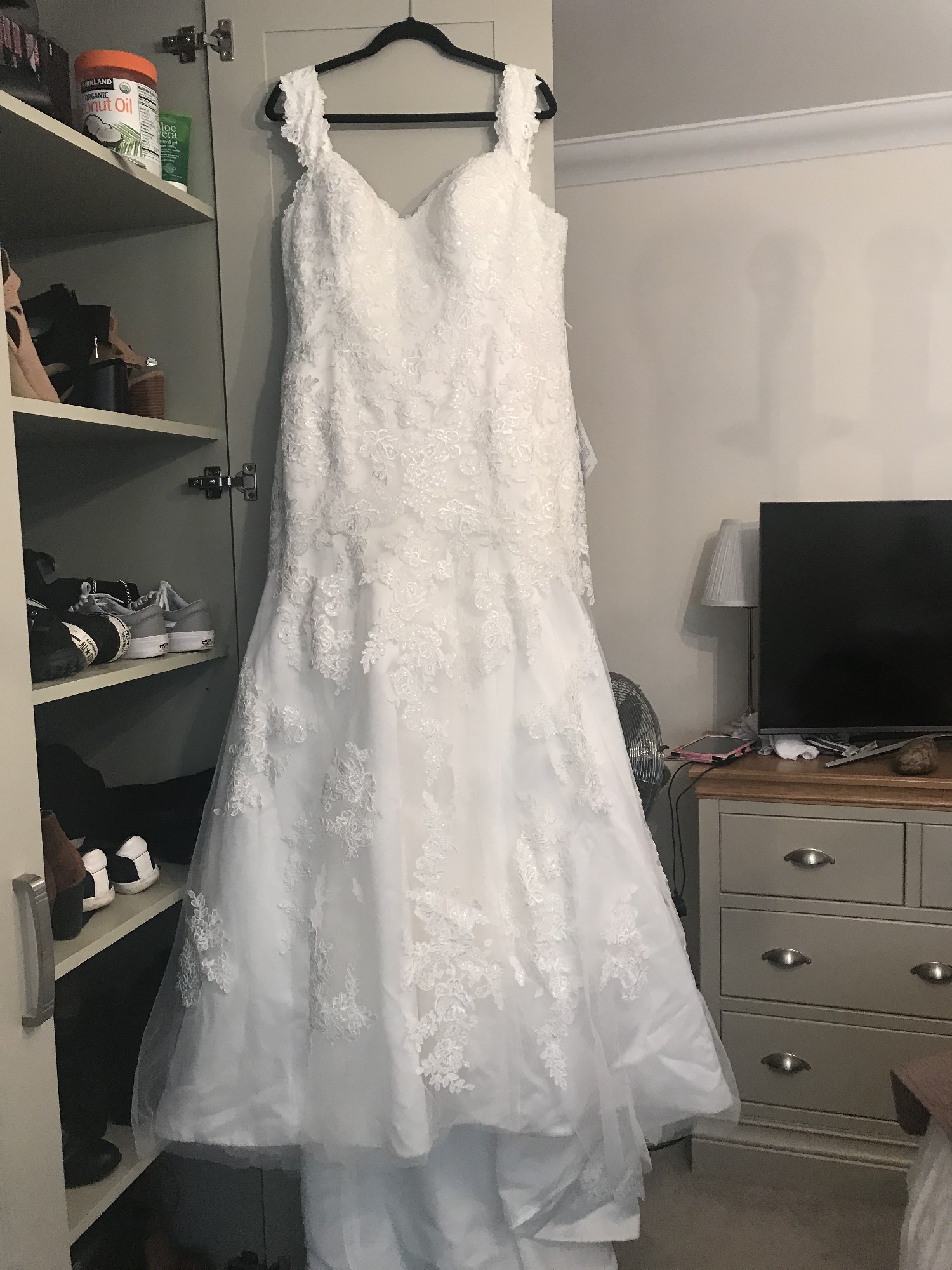 Essense of Australia d1617 New Wedding Dress Save 50% - Stillwhite