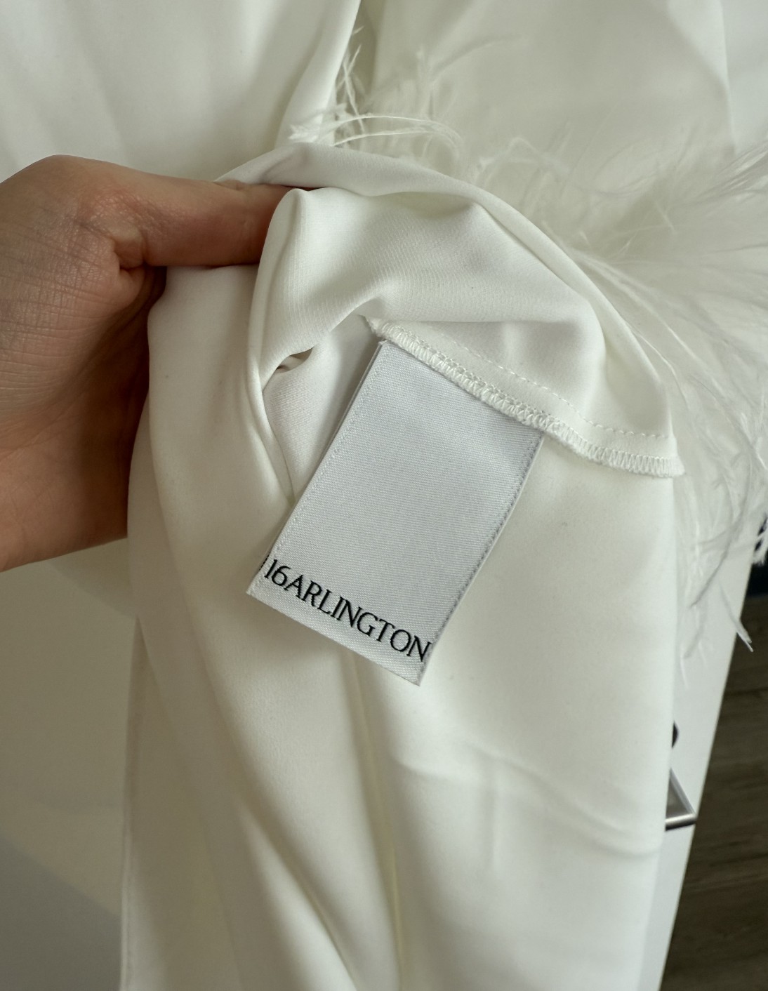 16 Arlington, Odessa Twist Neck Midi Dress Sample Wedding Dress Save 73% - Stillwhite 16 Arlington, Odessa Twist Neck Midi Dress Sample Wedding Dress Save 73% - Stillwhite