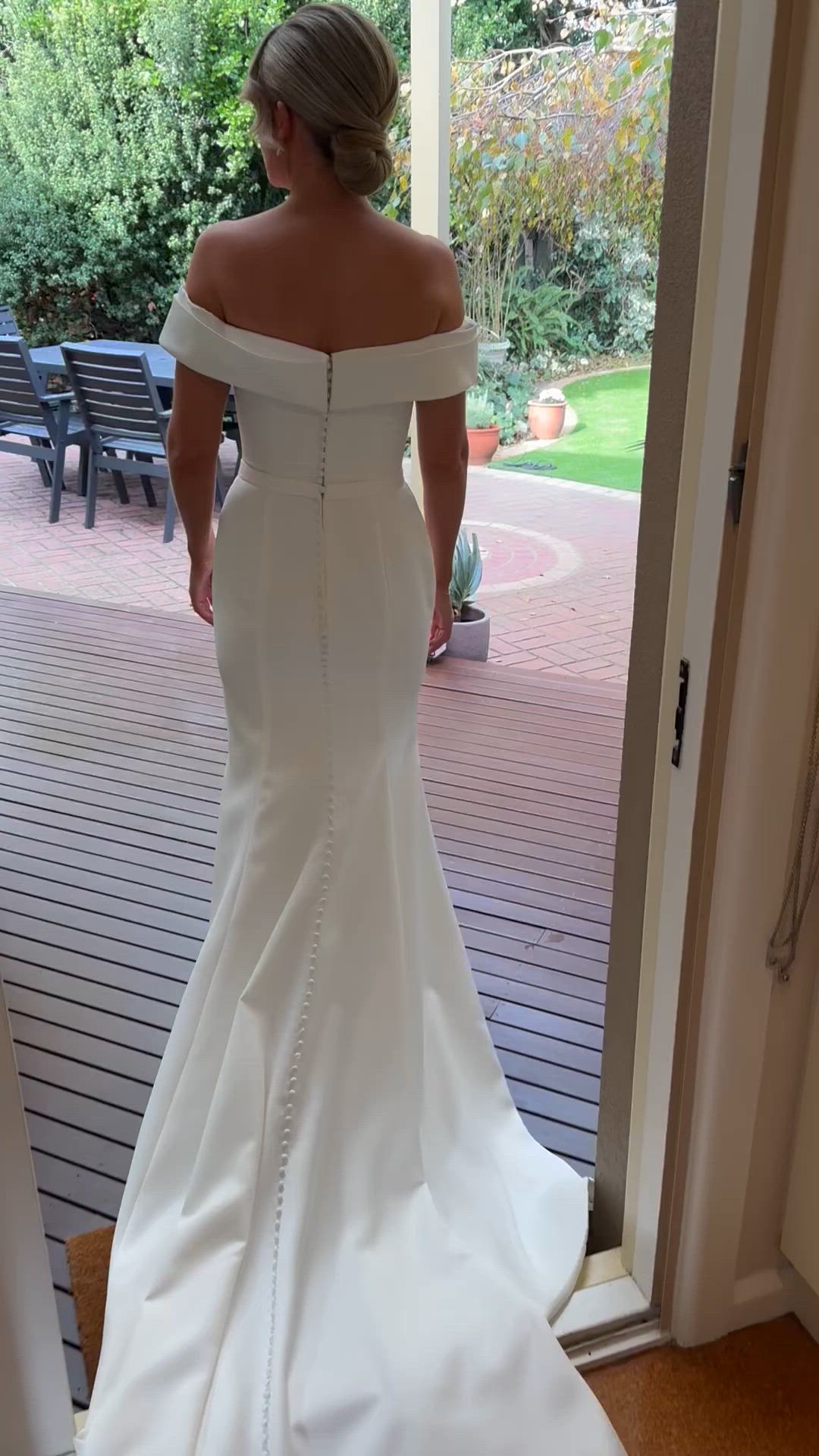 Sposa Bridal, Anika Demetrios