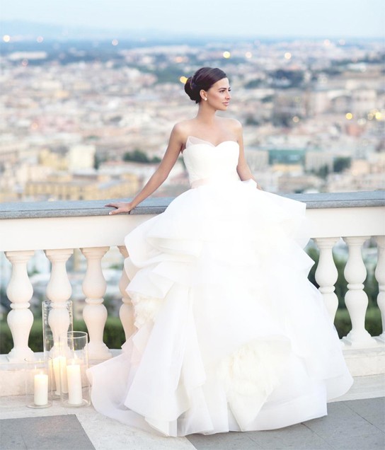 Vera Wang, Katherine Wedding Dress Save 61% - Stillwhite