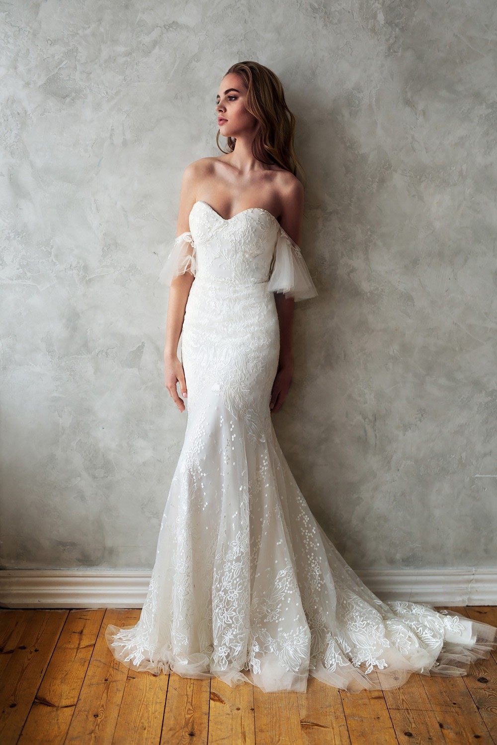 Love and Liberty Bridal Kendall Sample Wedding Dress Save 81% - Stillwhite
