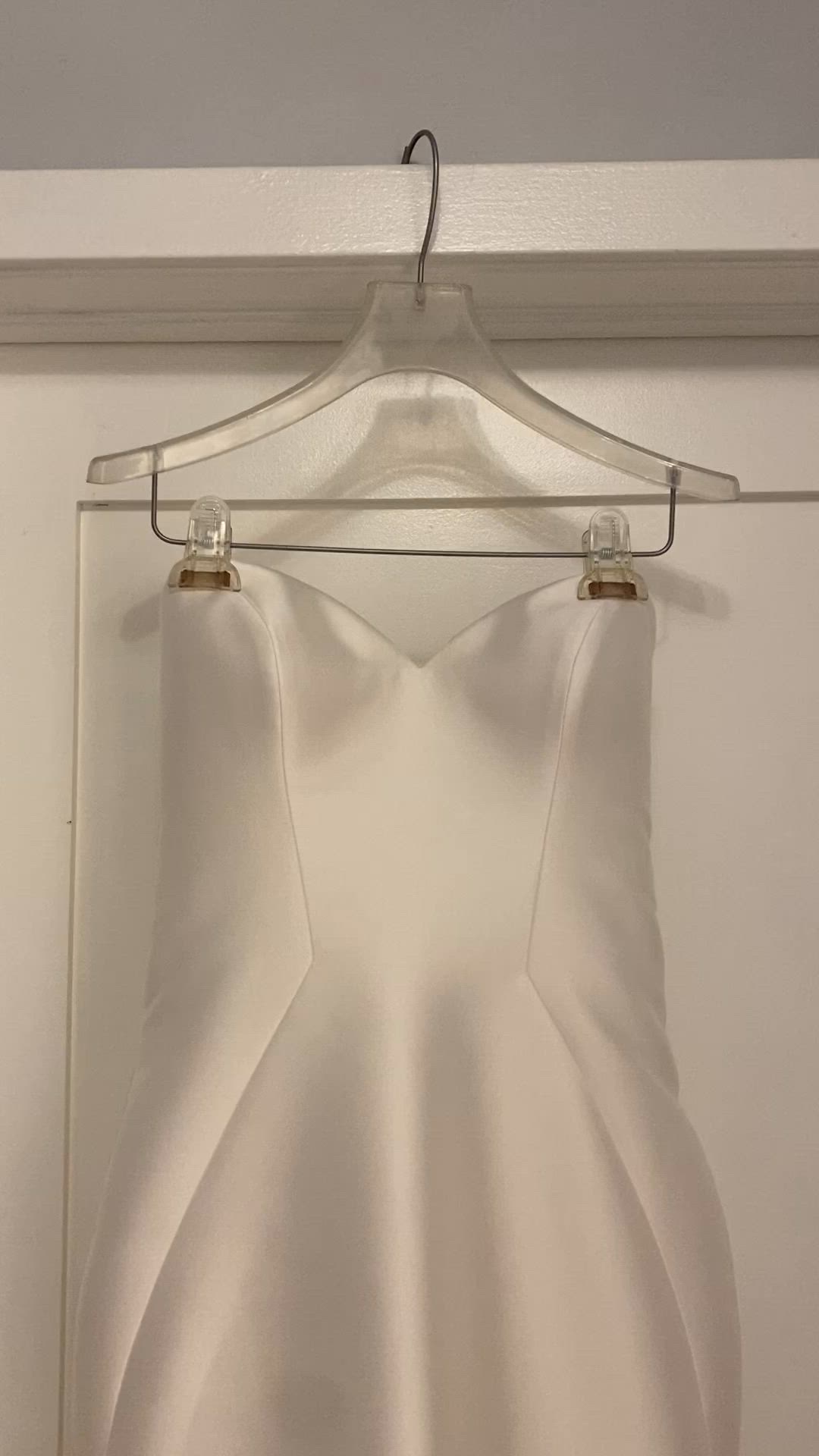 Blue By Enzoani, Nanelle
