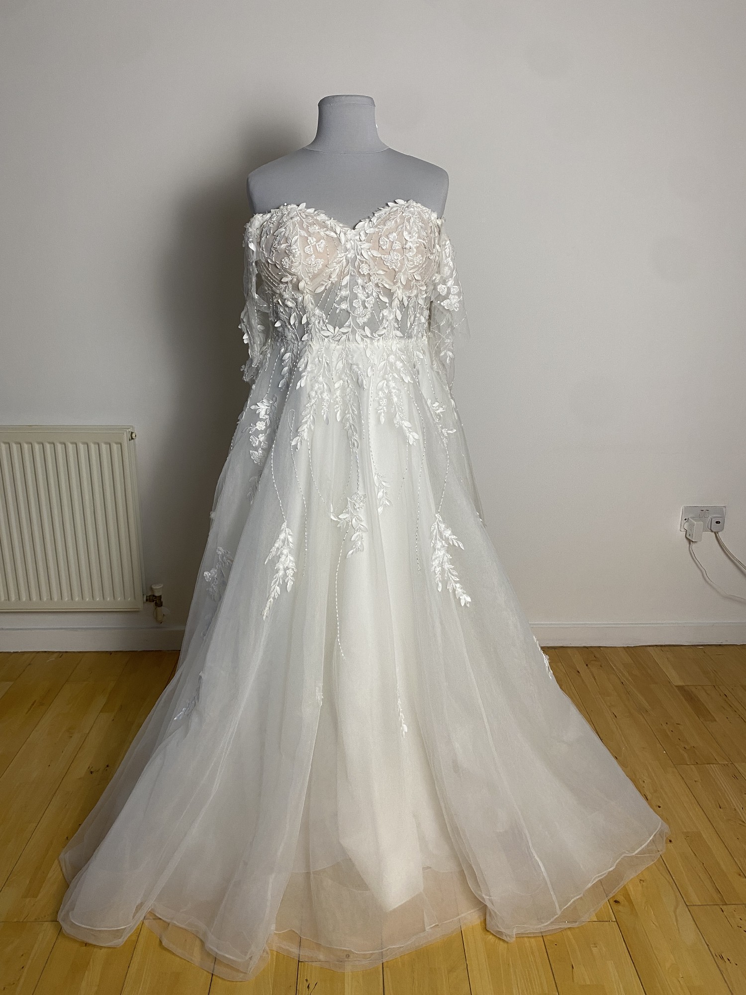 Essense of Australia, D3529 New Wedding Dress Save 42% - Stillwhite