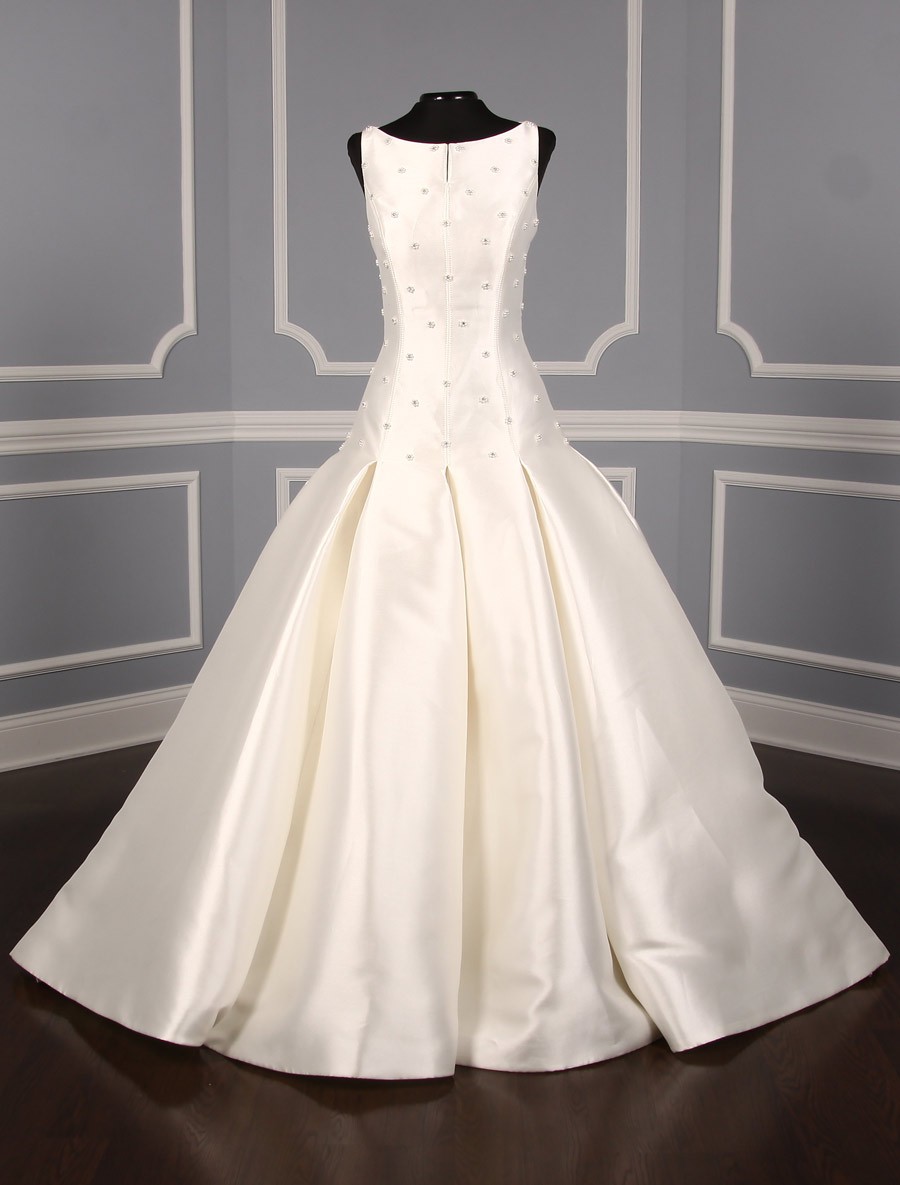 Pronovias Maiara New Wedding Dress Save 40% - Stillwhite