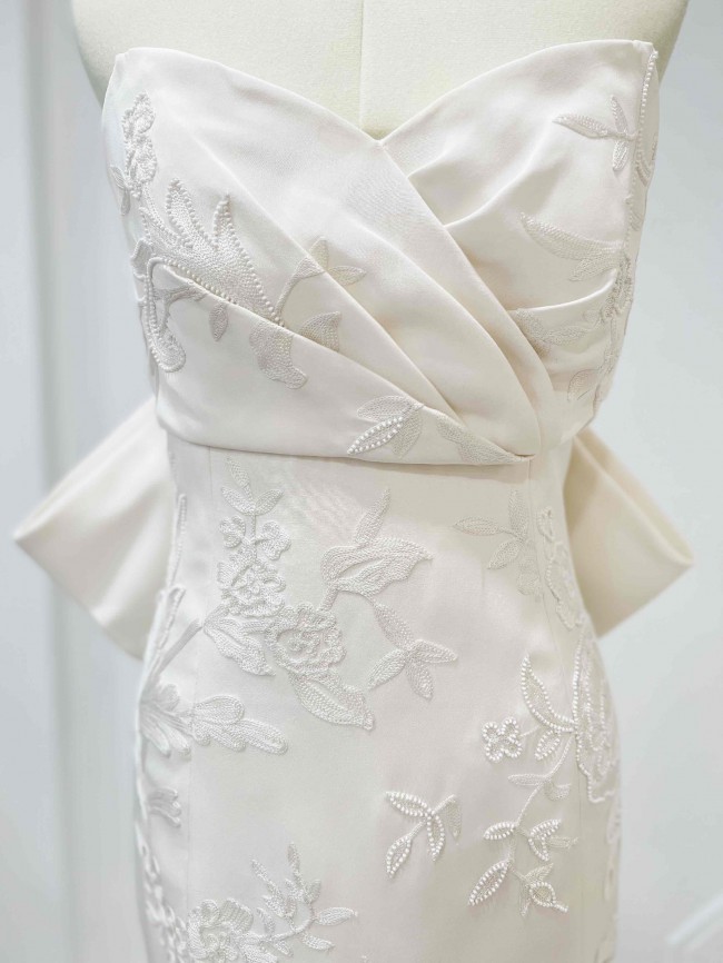 Carolina Herrera Indira Embroidered Strapless Silk Wedding Dress