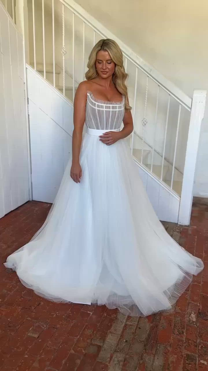 Alena Leena, Custom Made