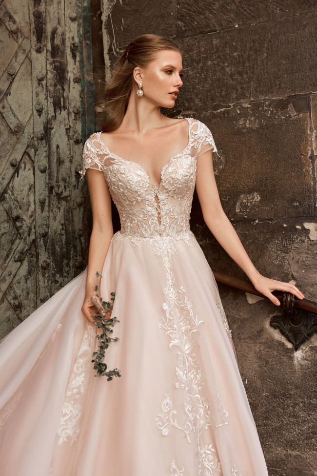 Maxima Bridal Rose New Wedding Dress Save 28% - Stillwhite