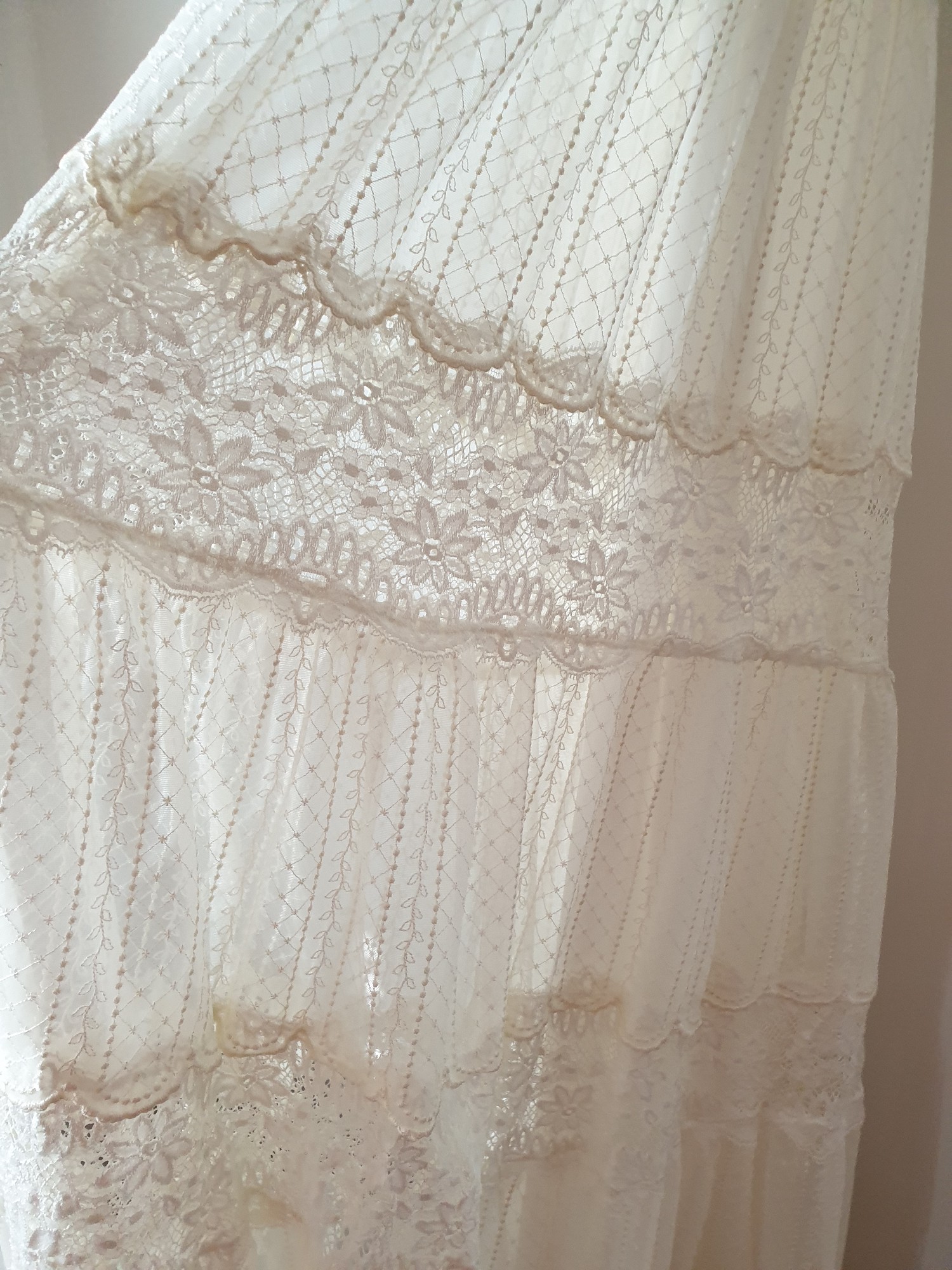 Grace Loves Lace Princess style Preowned Wedding Dress Save 45% ...