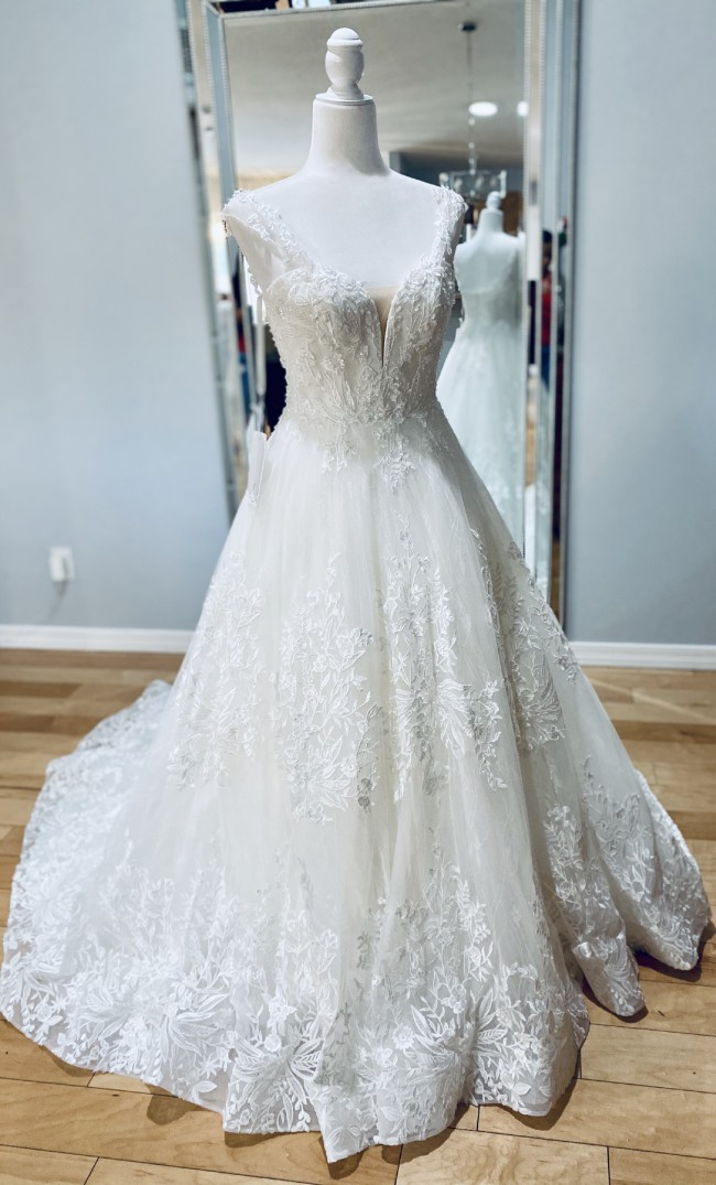 Madi Lane Havilah New Wedding Dress - Stillwhite