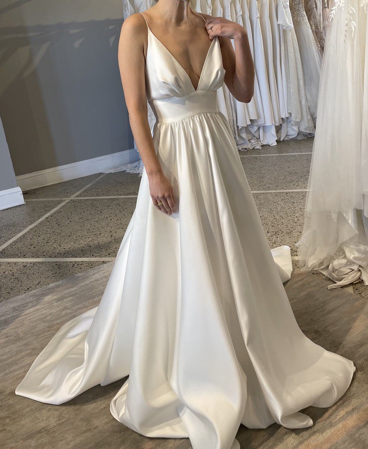 Vagabond Bridal Aquarius New Wedding Dress Save 40% - Stillwhite