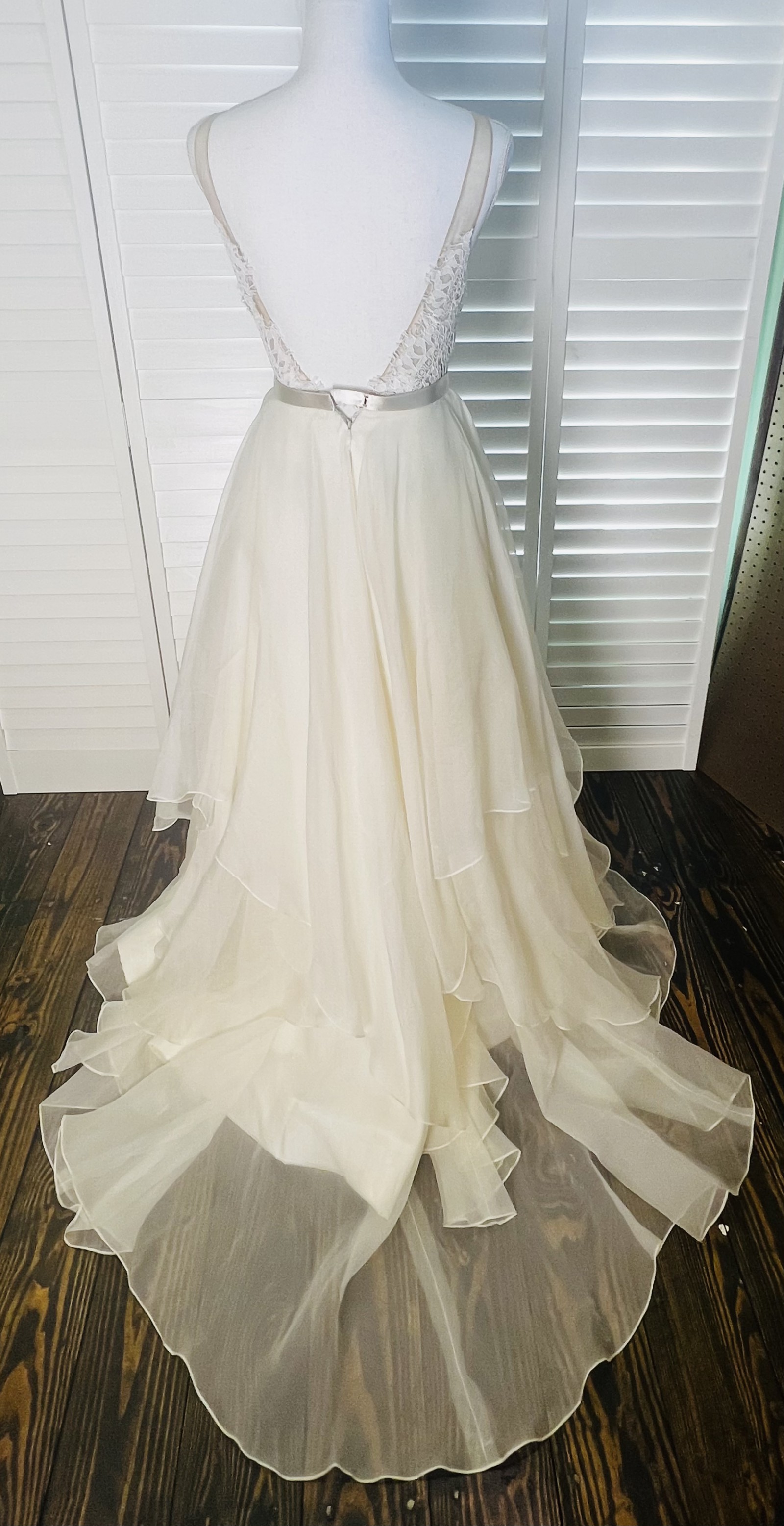 Watters Jarred (Skirt) and Odelia (Bodysuit) New Wedding Dress Save 80% -  Stillwhite