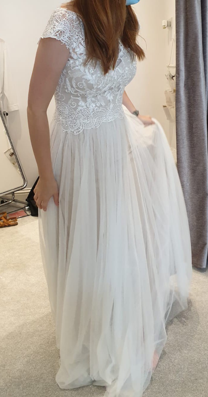 Lillian West 6514 Sample Wedding Dress ...