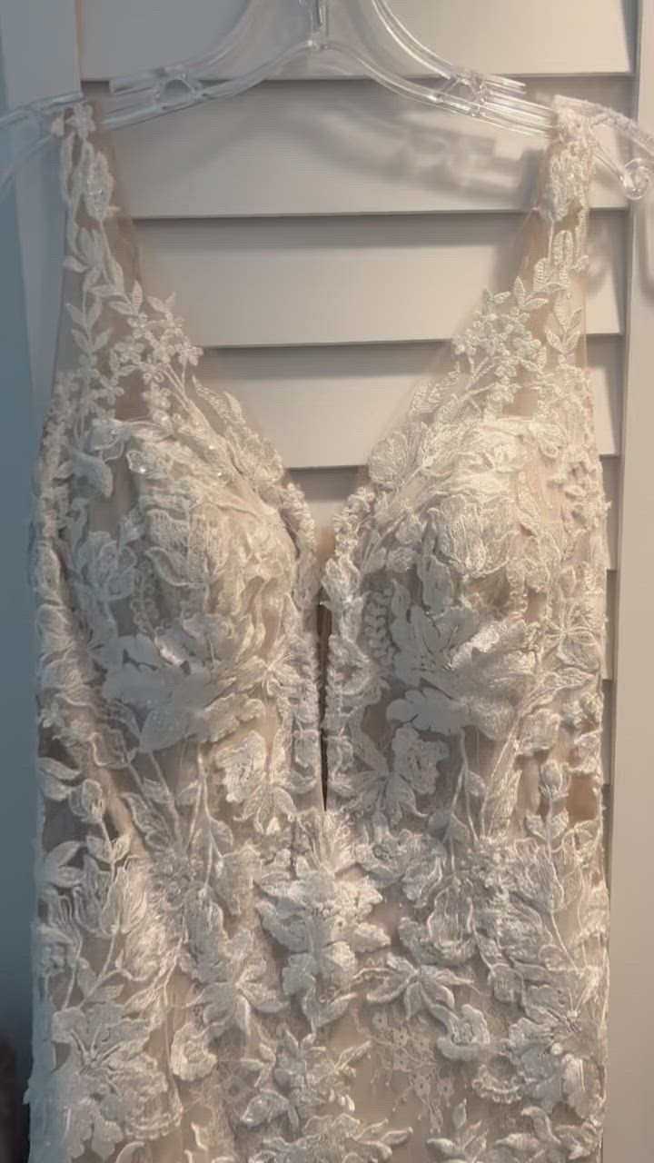 Elysee By Enzoani, Adrianna