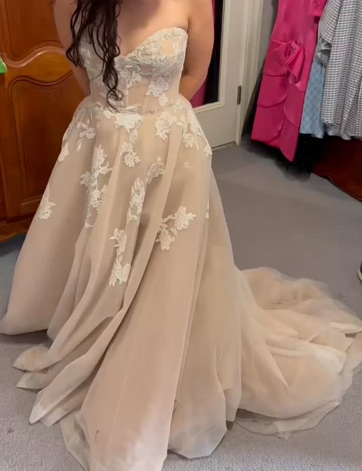 Monique Lhuillier, Walden (custom order)