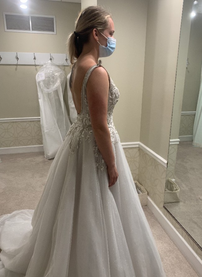 Hayley Paige Lauren gown New Wedding Dress Save 33% - Stillwhite