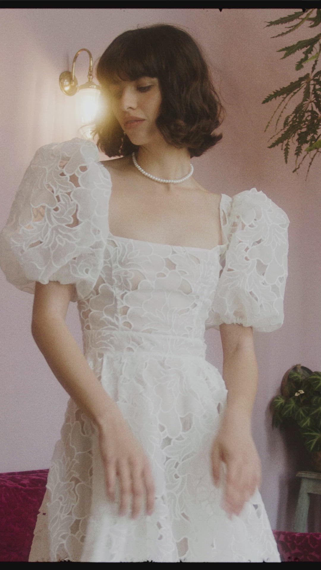 Flora Bridal, Gloria