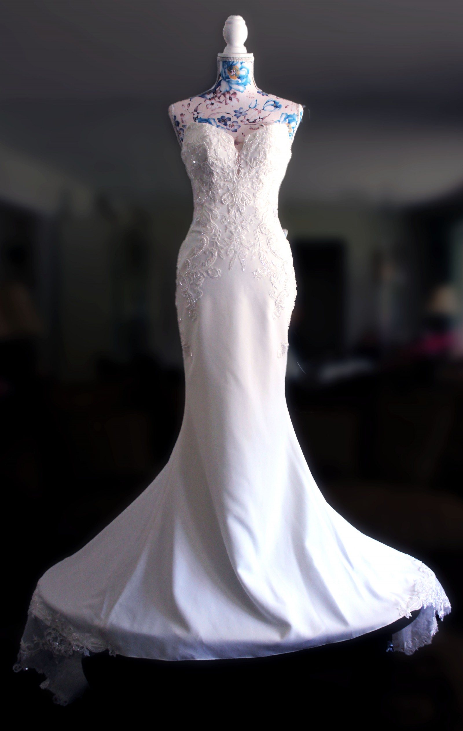 Essense of Australia, D3853 New Wedding Dress Stillwhite