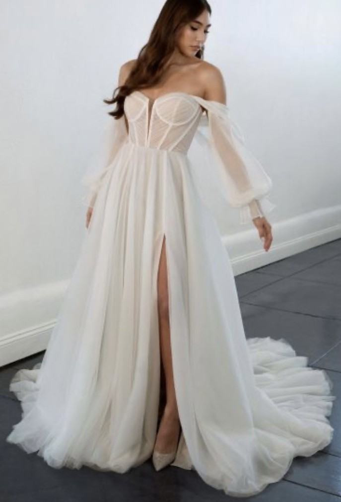 Martina Liana 1497 Sample Wedding Dress Save 20% - Stillwhite