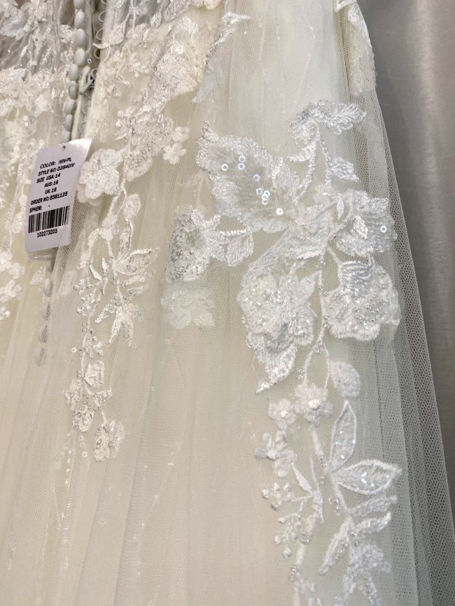 Essense of Australia D2840 New Wedding Dress Save 52% - Stillwhite
