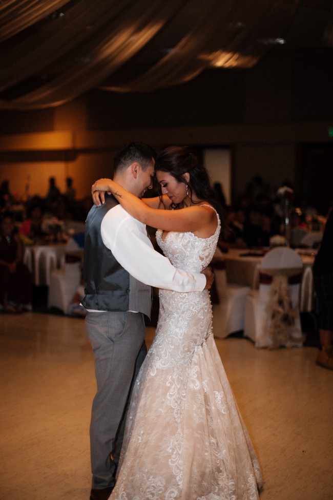 Allure Bridals A957701 Used Wedding Dress Save 80 Stillwhite