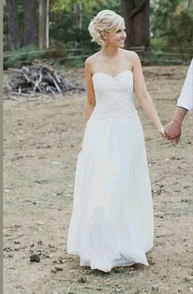 Karen Willis Holmes Iris Second Hand Wedding Dress on Sale