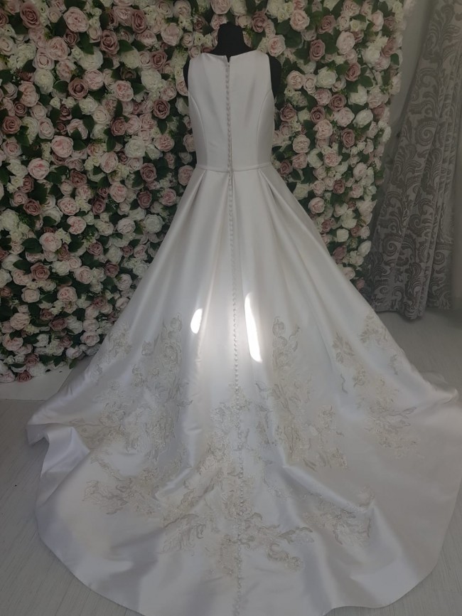  Randy  Fenoli  Grace  3404 Sample Wedding  Dress  on Sale 67 