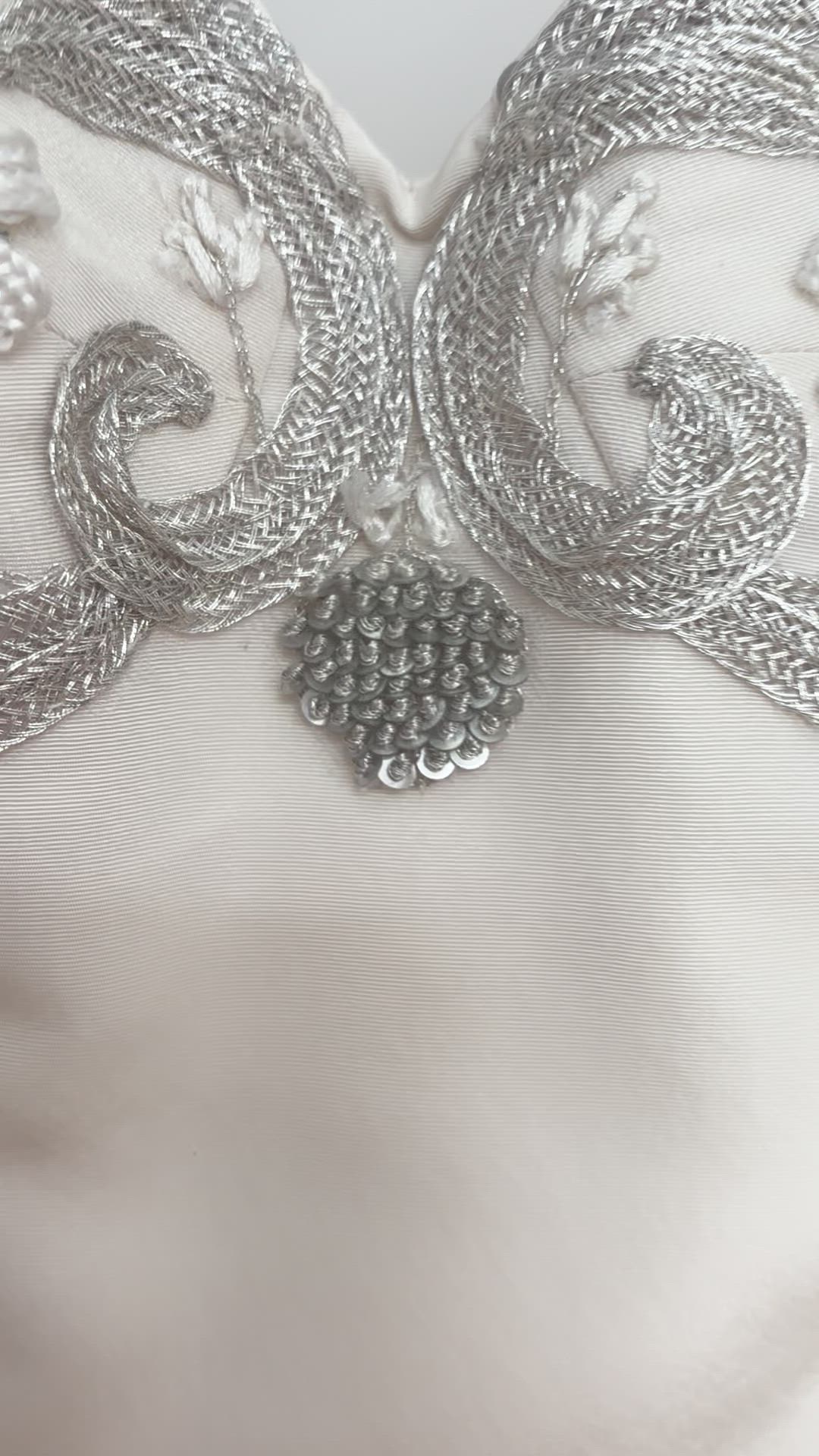 Oscar de la Renta, 01 BRD IVORY 66E22