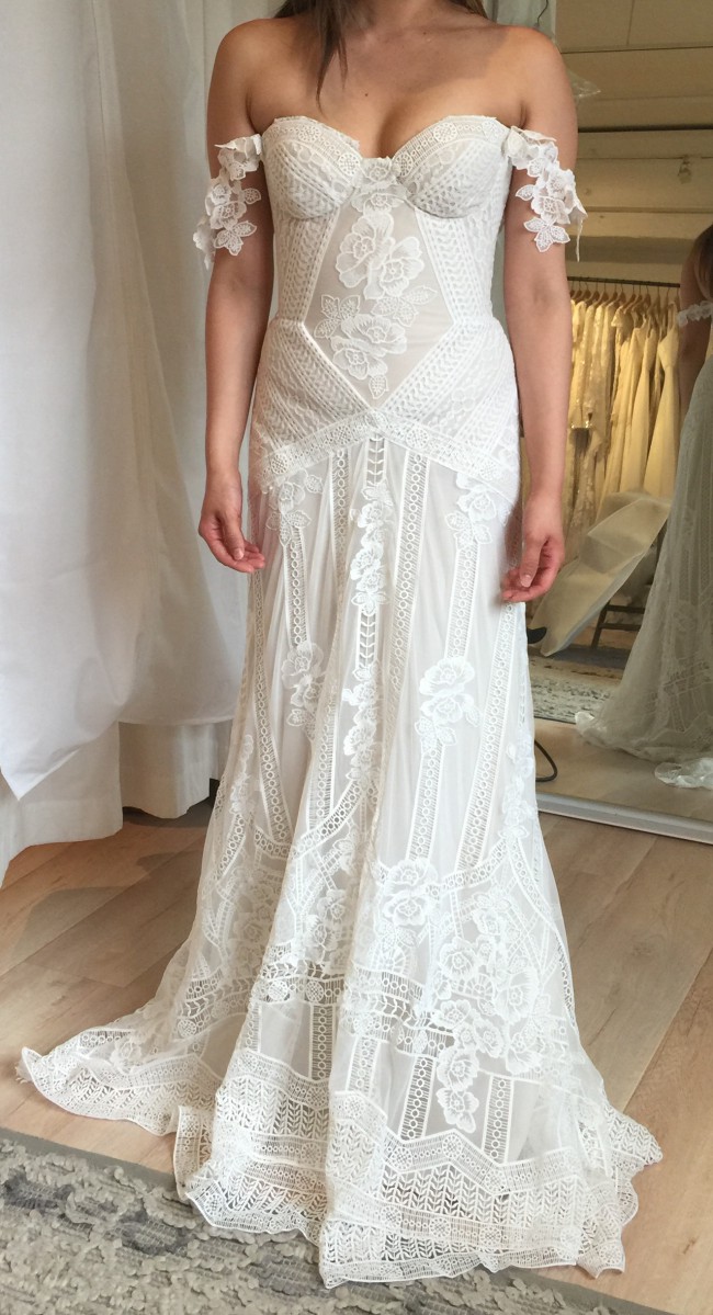 Rue De Seine Fox  gown  New Wedding  Dress  on Sale 7 Off 