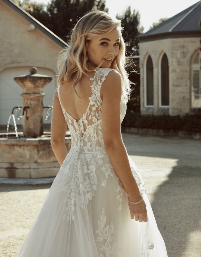 Sophia Tolli Y3107 New Wedding Dress Save 60% - Stillwhite