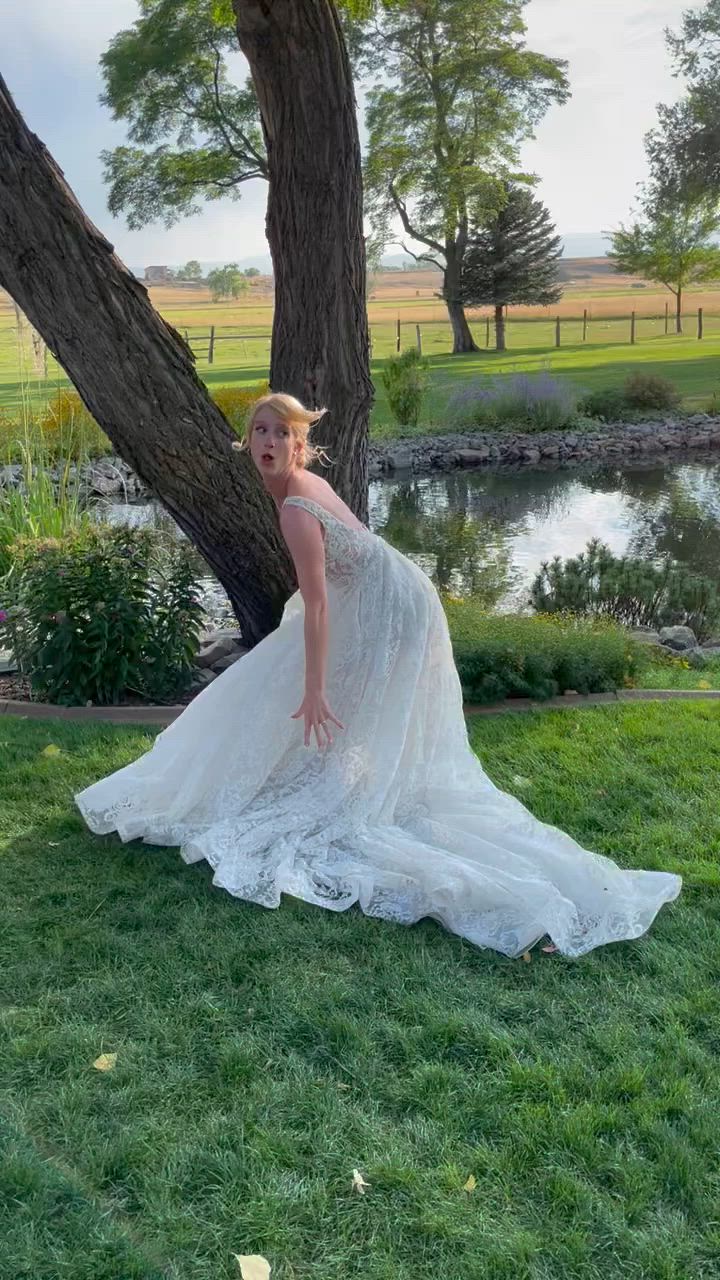 Monique Lhuillier, BL 20222 Bliss Collection
