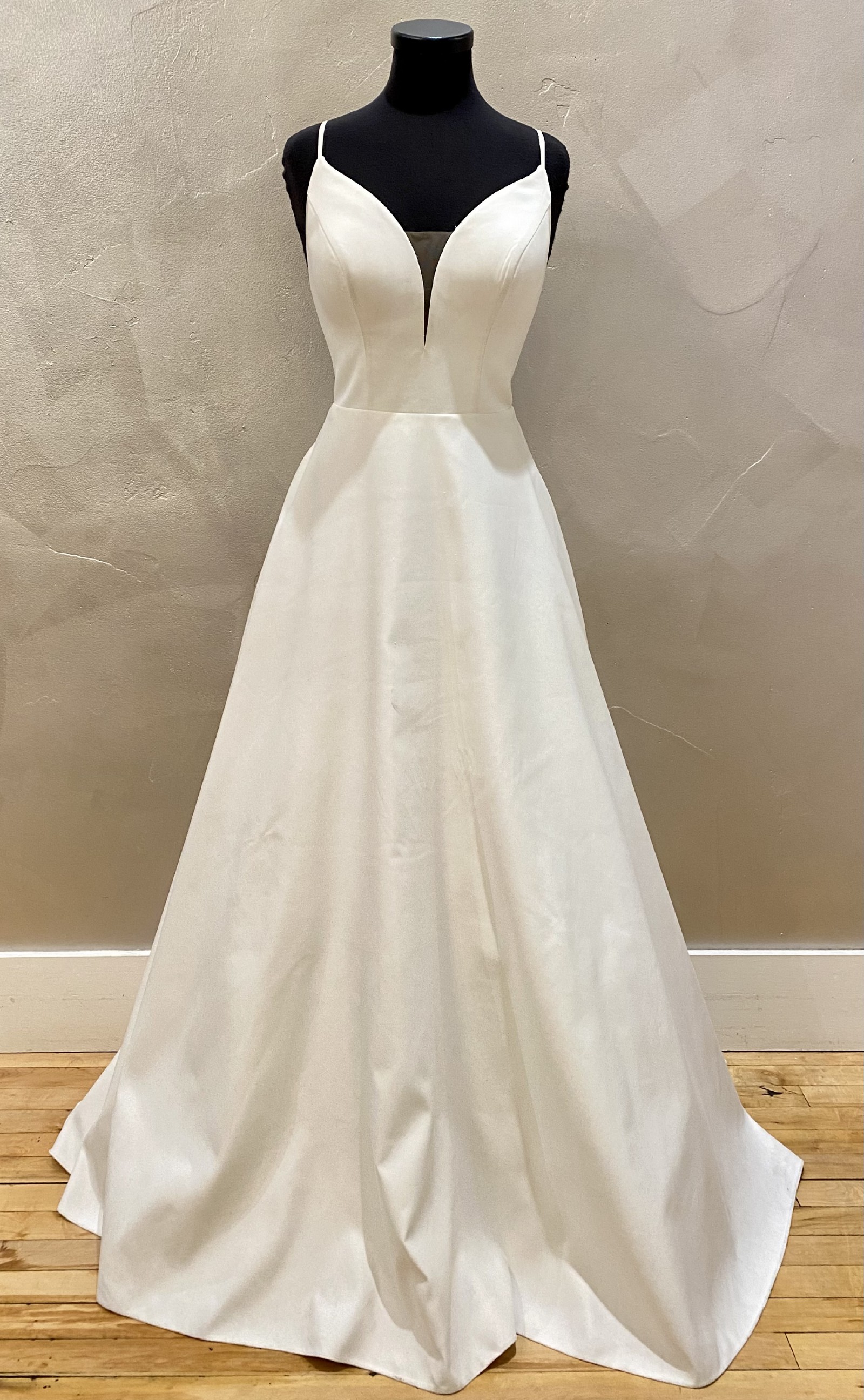 Essense of Australia D3080 Sample Wedding Dress Save 76% - Stillwhite