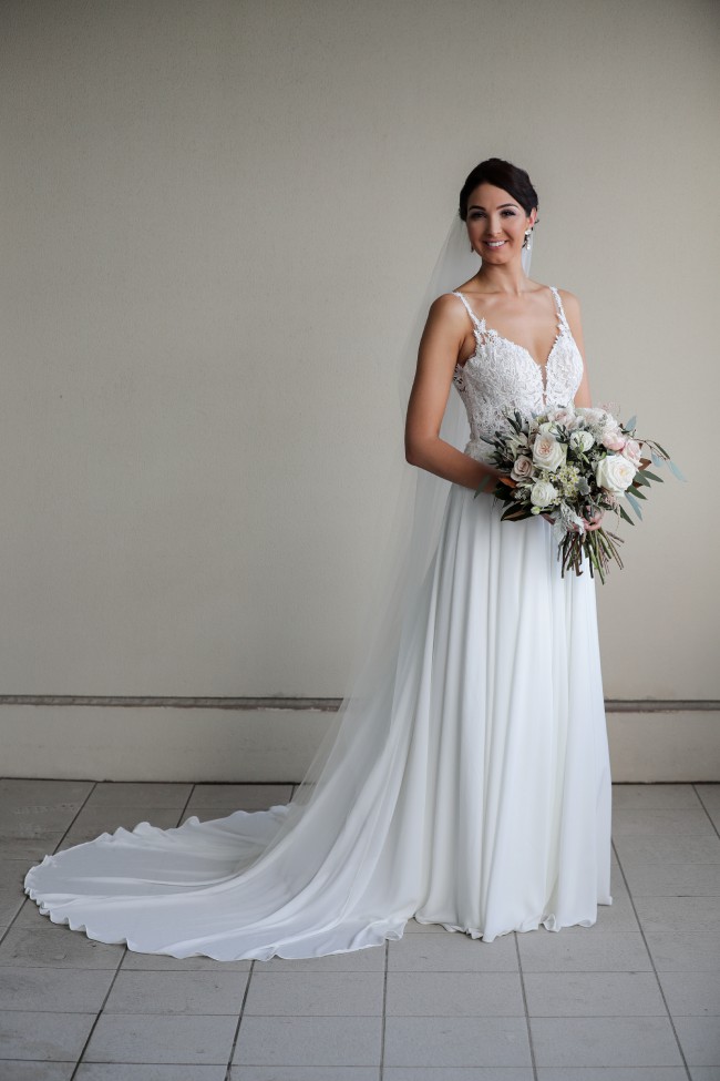 Essense of Australia Used Wedding Dress Save 38% - Stillwhite