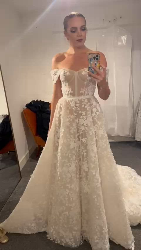 Eisen Stein, Audrey