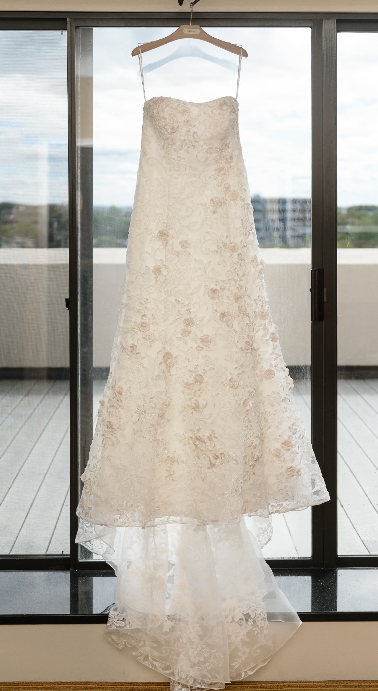 Oleg cassini clearance rose gold veil