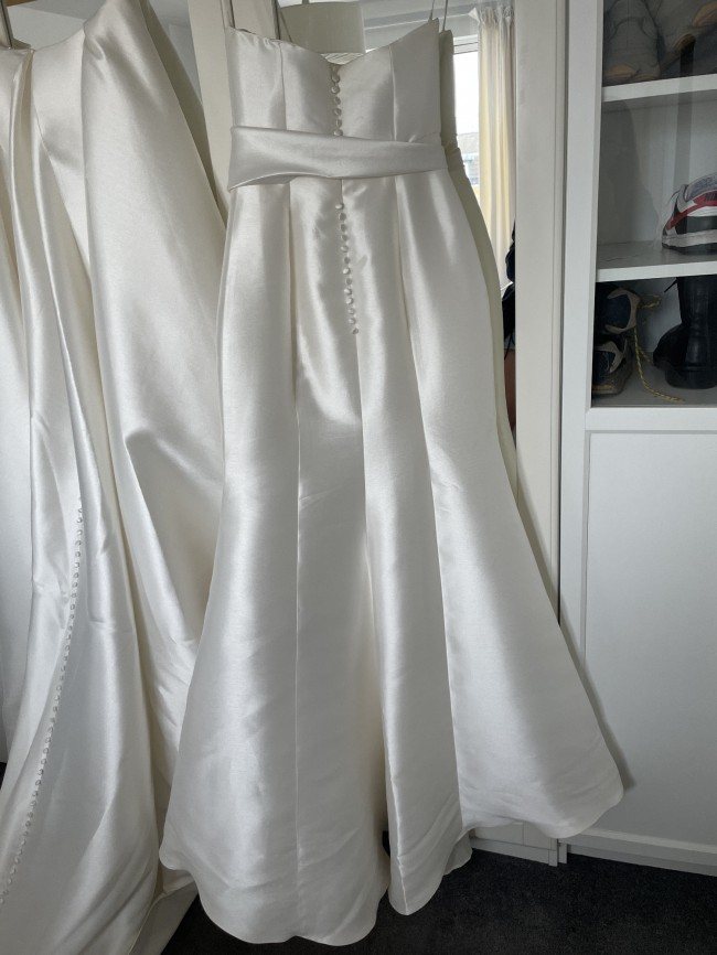 pronovias black dress