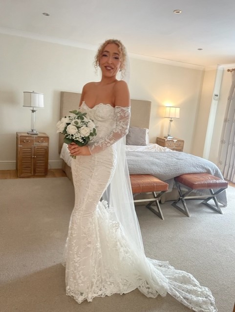 House of CB Isabelle & Esmee Dresses Try-On (Details in Comments) :  r/weddingdress