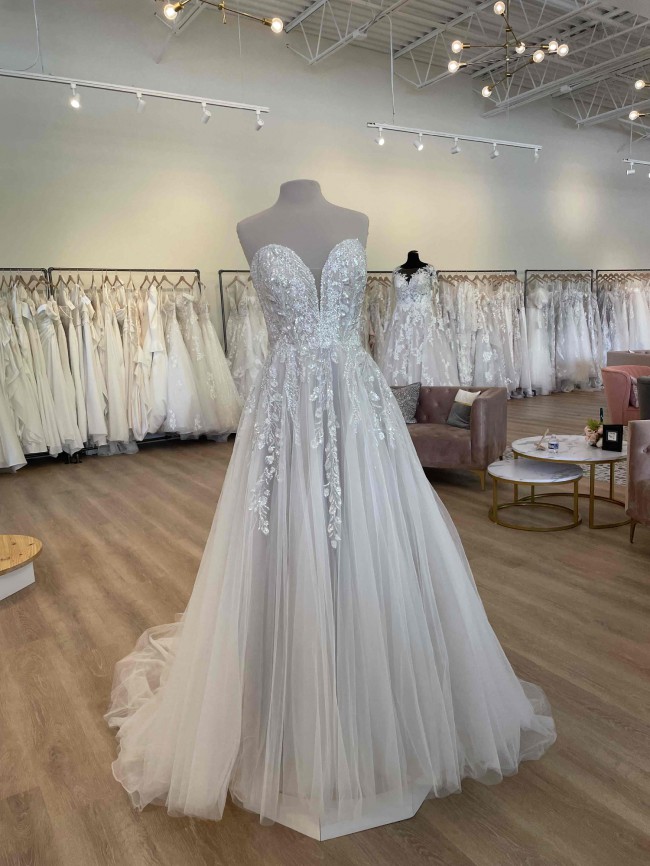 Allure Bridals Sample Wedding Dress Save 65% - Stillwhite