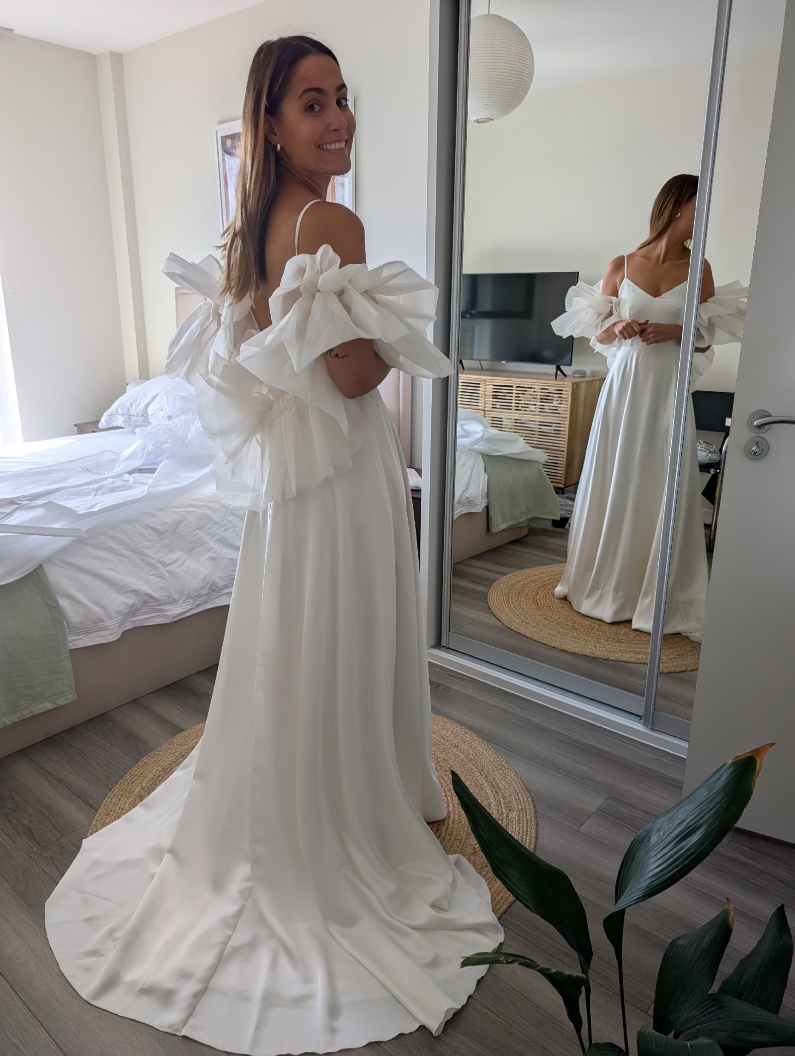Halfpenny London, ISSA SHRUG Wedding Dress Save 60%