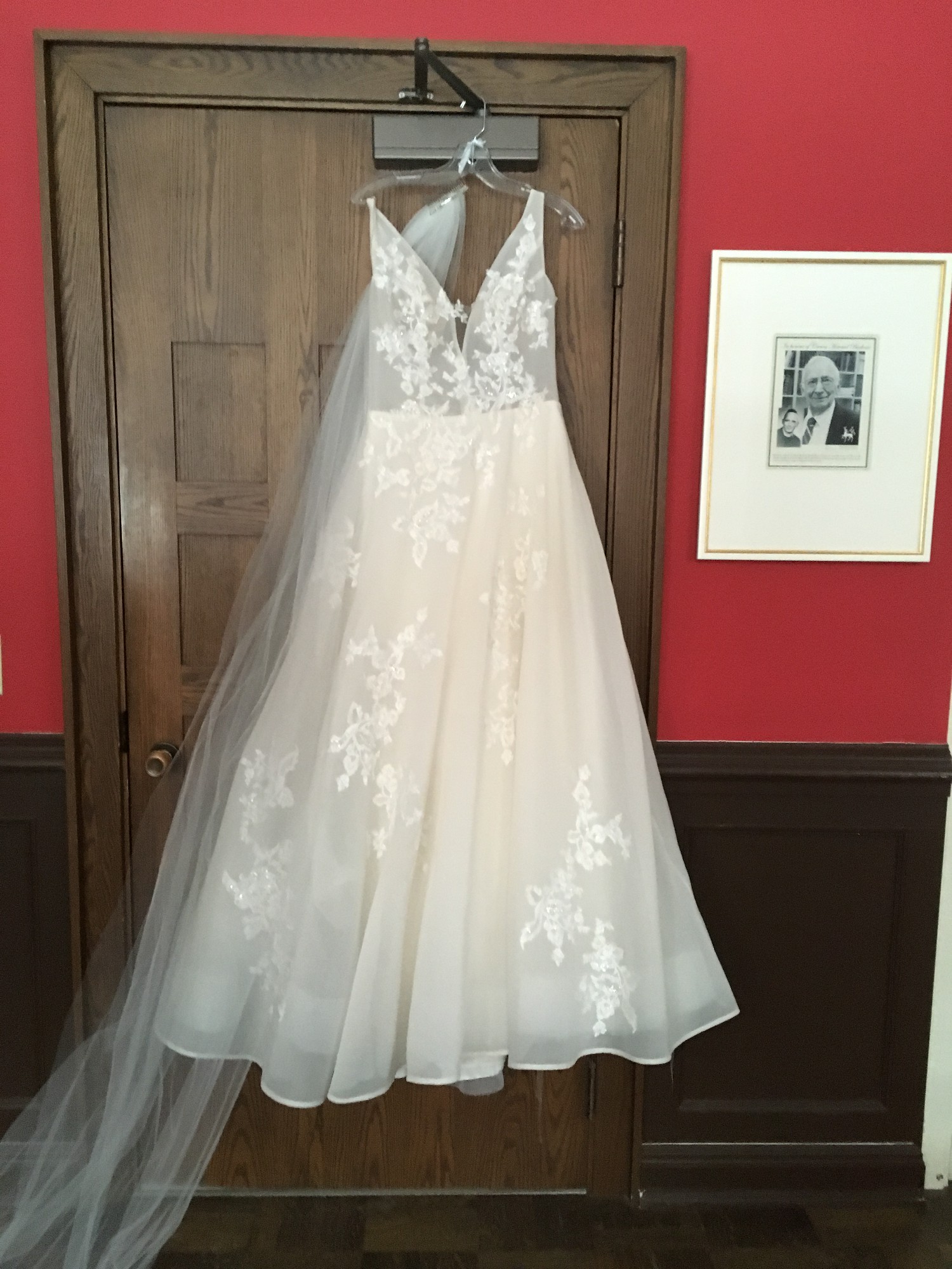  Blue  By Enzoani Keagan Second  Hand  Wedding  Dress  on Sale 