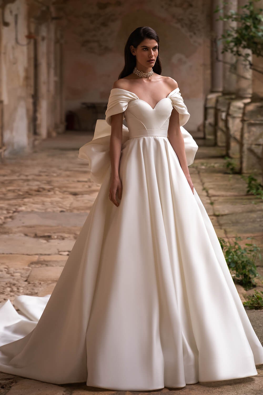 eva lendel off the shoulder dress Low back wedding dress Diva with pockets