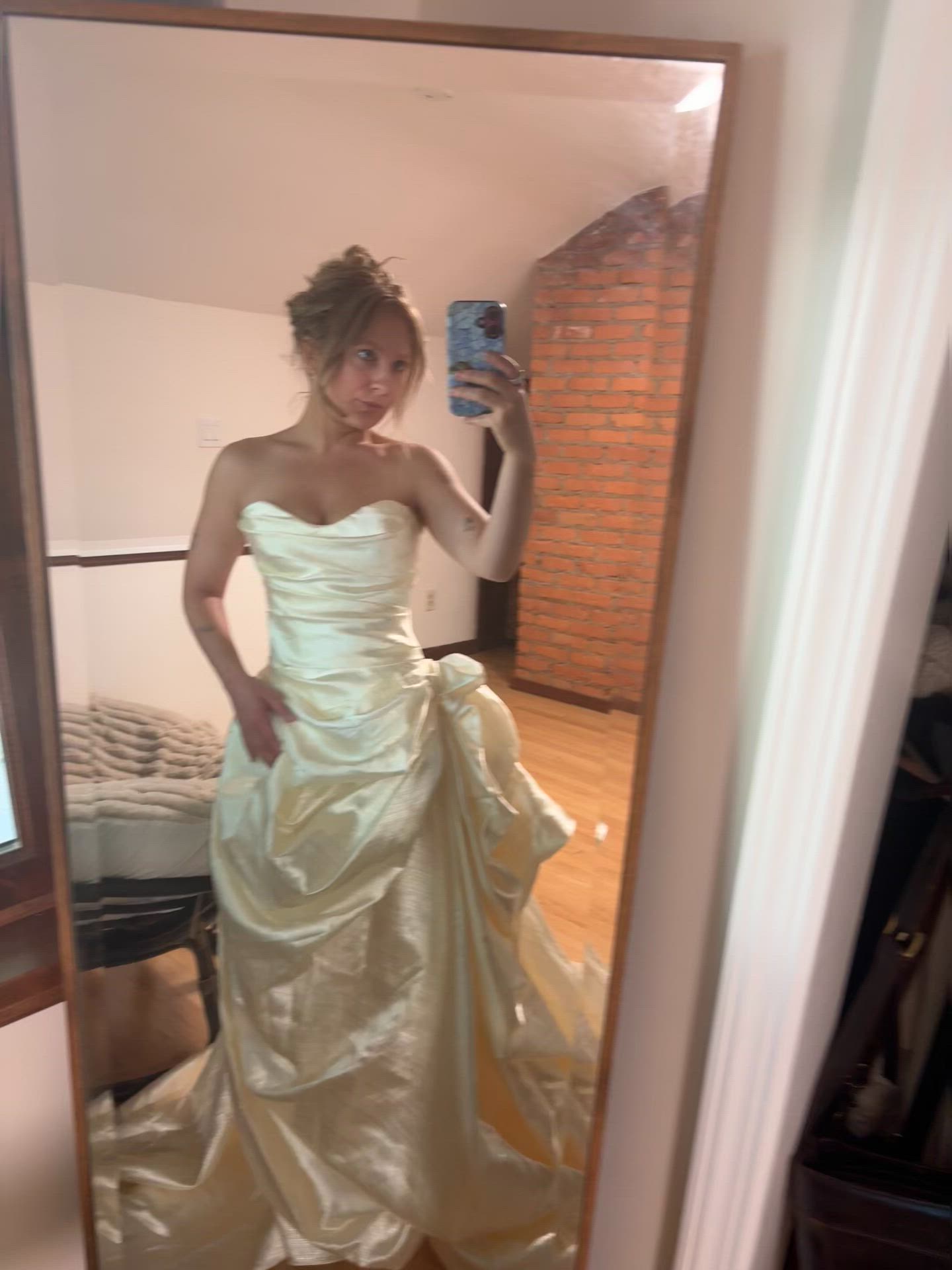 Rouvell Wedding, Eva