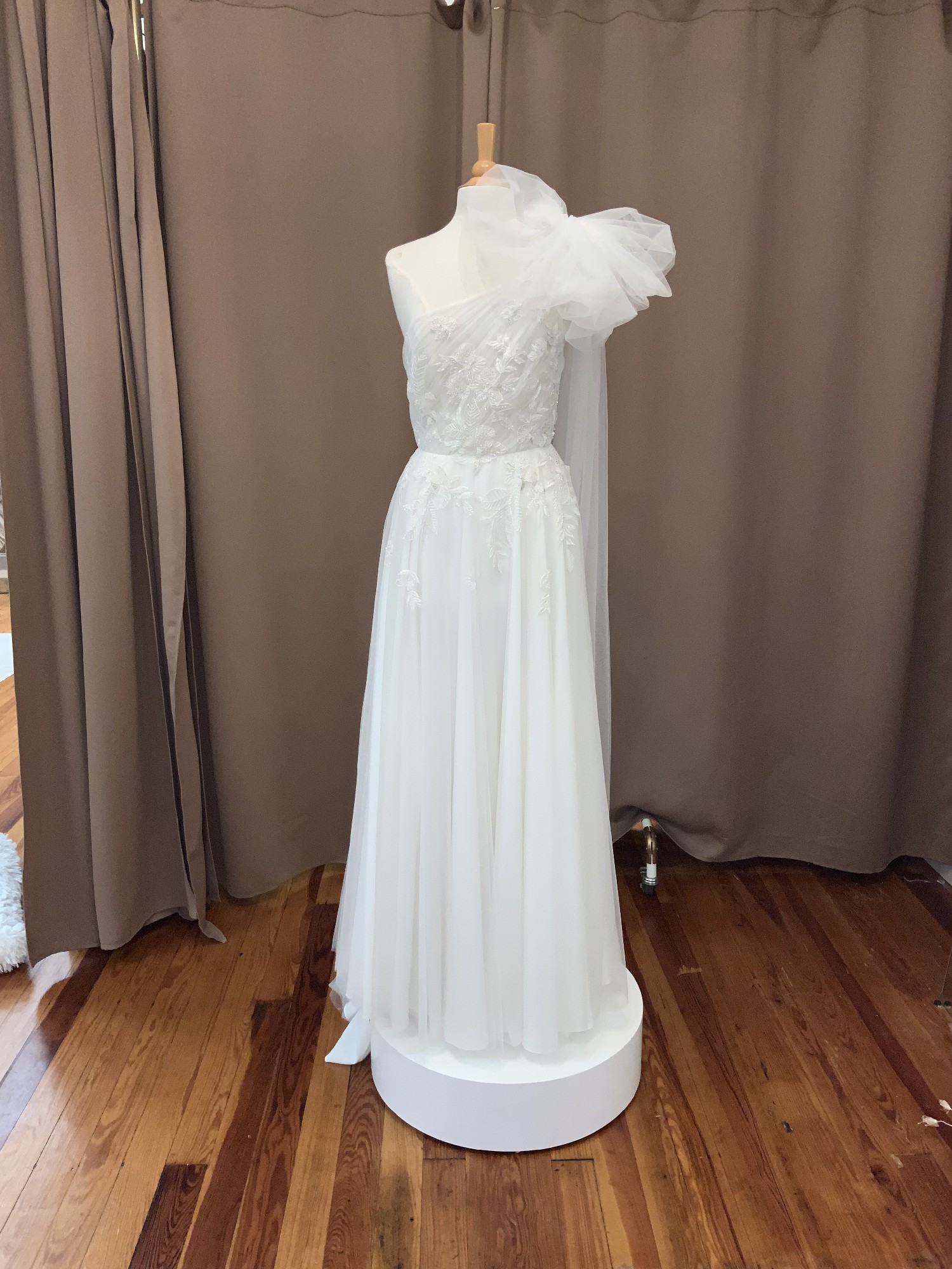 Used bridal outlet store