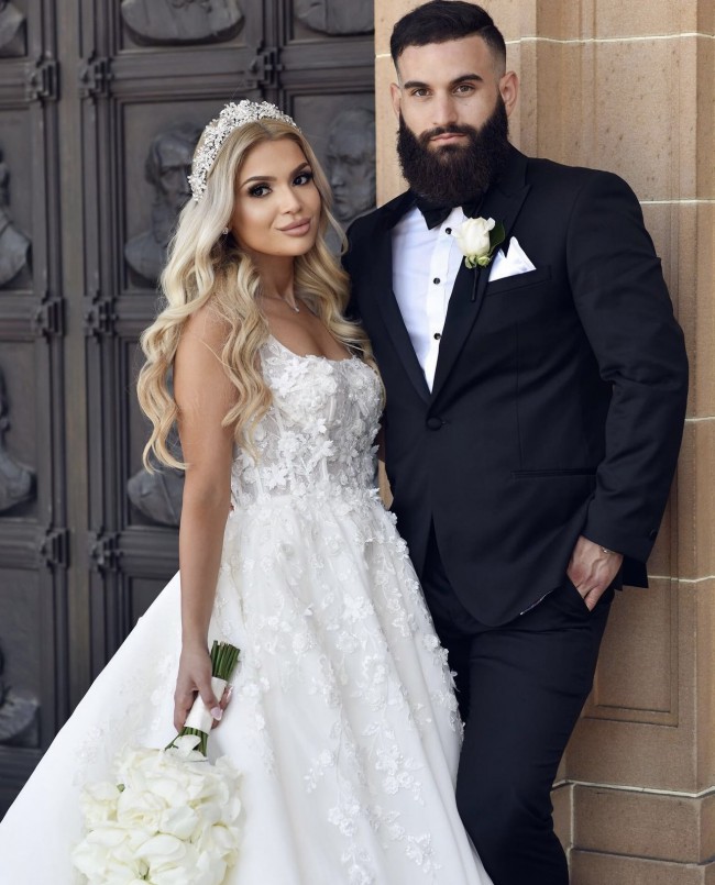 Elysian Bridal EB 8639