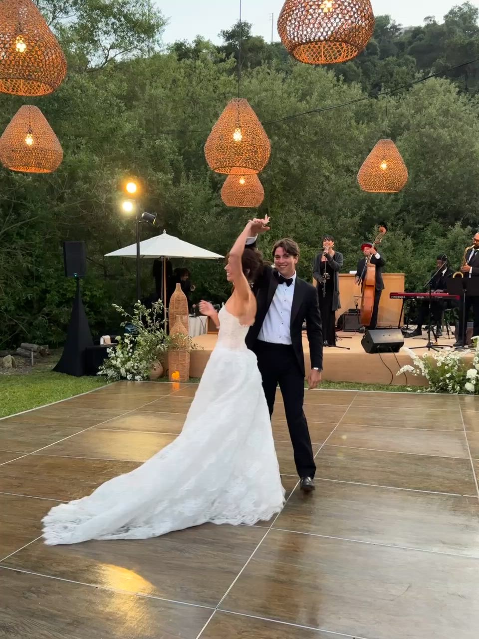 Monique Lhuillier, Fleur De Lis