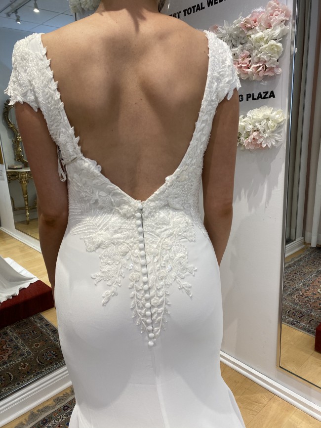anitra pronovias