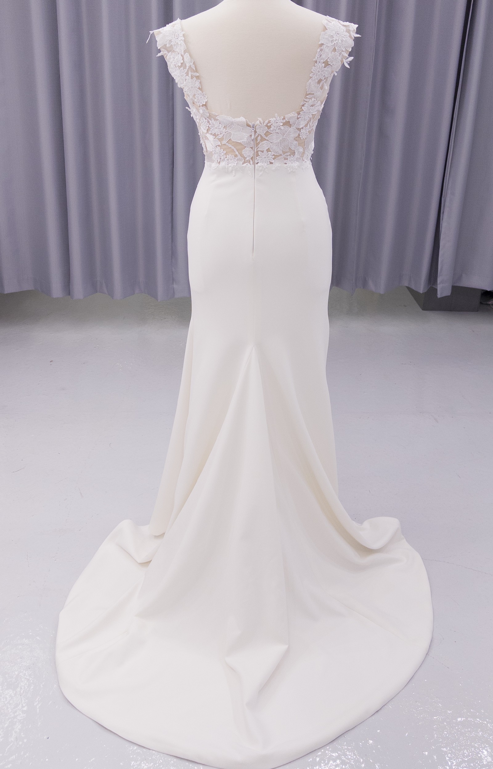 Madi Lane Elora-Mae Sample Wedding Dress Save 67% - Stillwhite