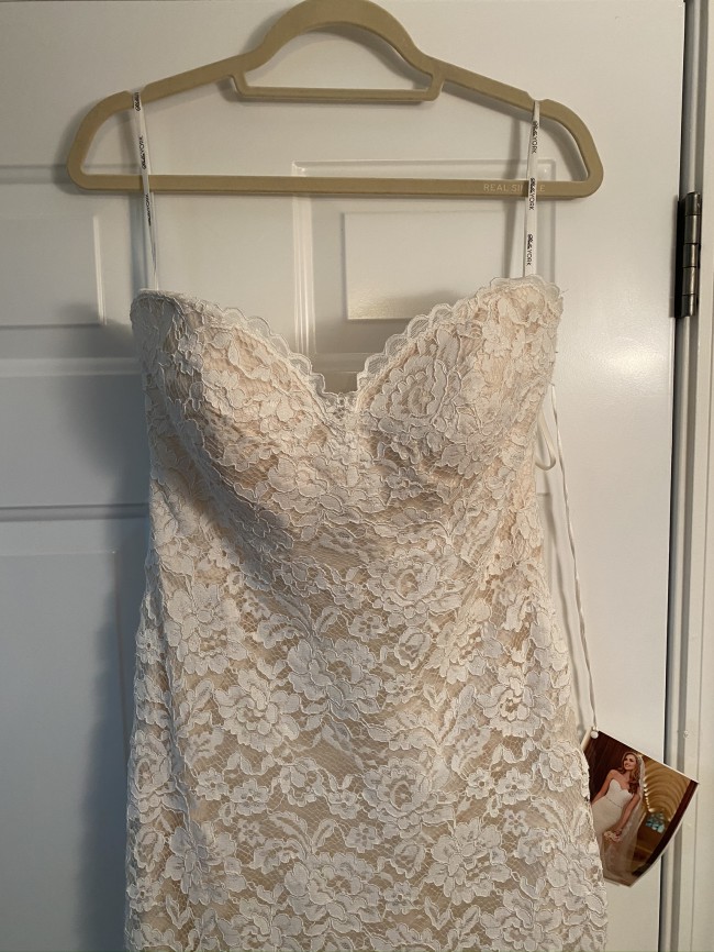 Stella York 6124 Sample Wedding Dress - Stillwhite