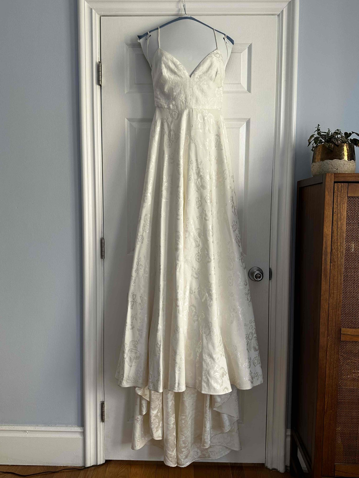 Wedding dress hanger outlet bhldn