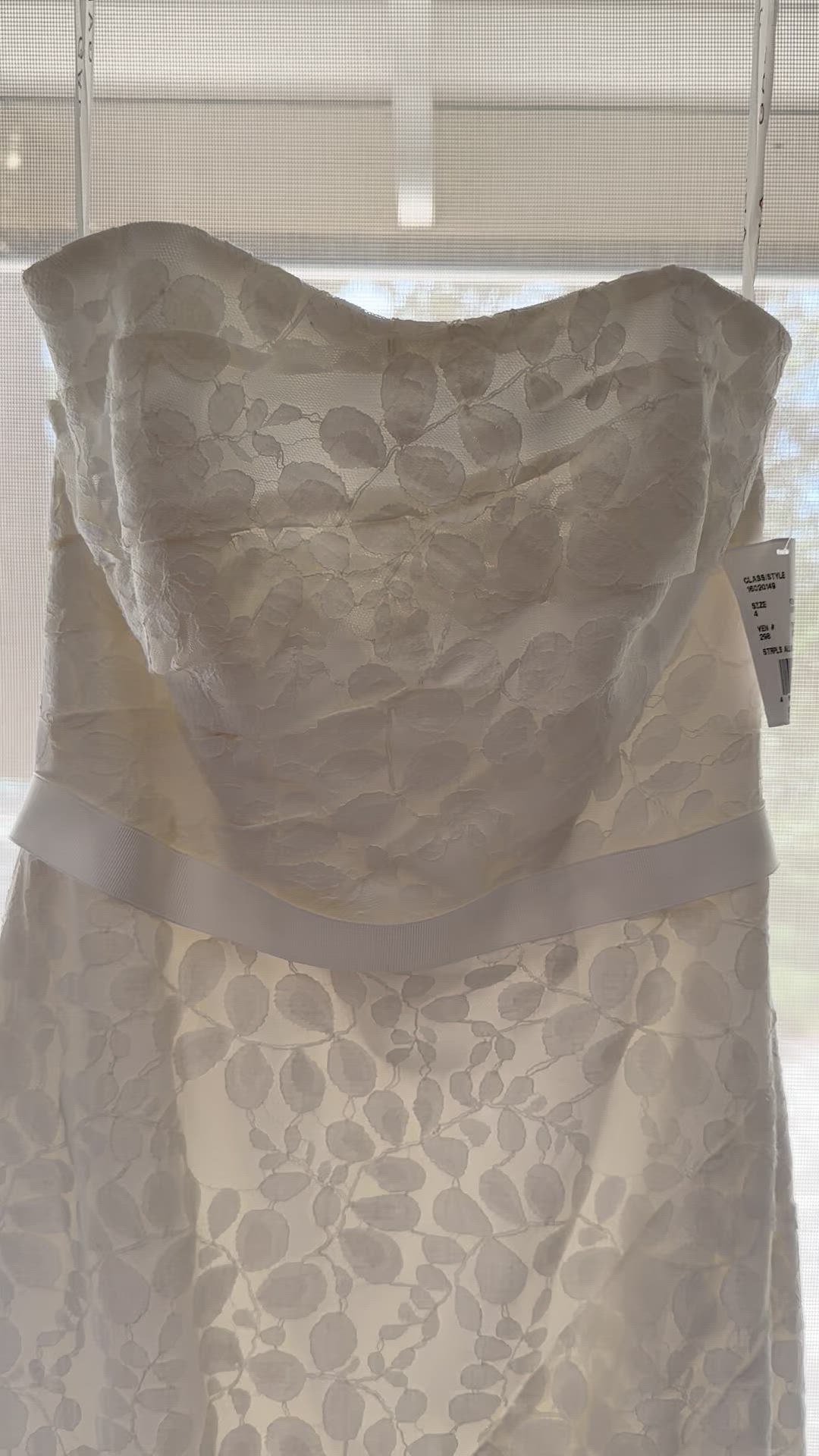 David's Bridal, Galina style no: wg3381